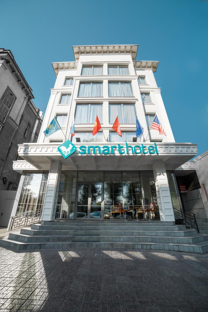Smart Hotel Bisjkek Eksteriør bilde